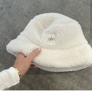 Alo Sherpa Hat